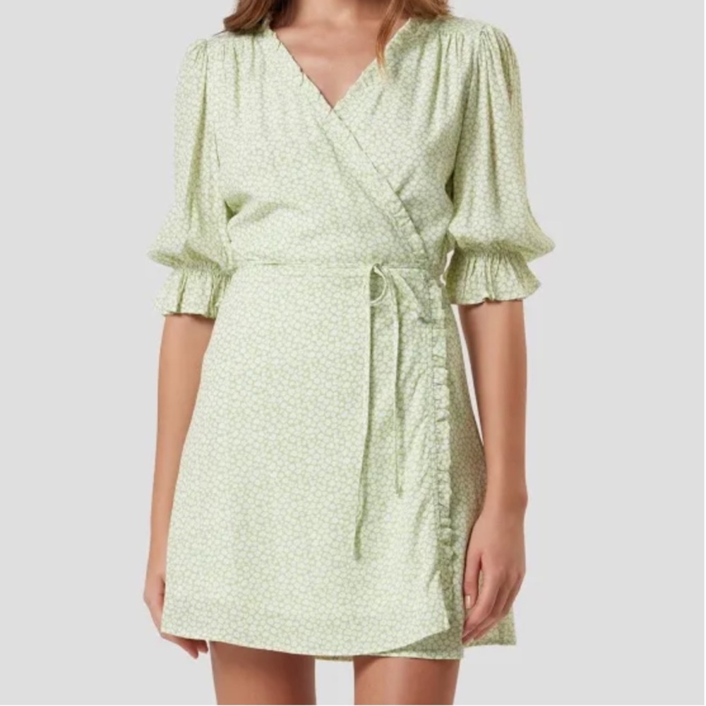 NWT Charlie Holiday Charlotte Women’s Puff Sleeve